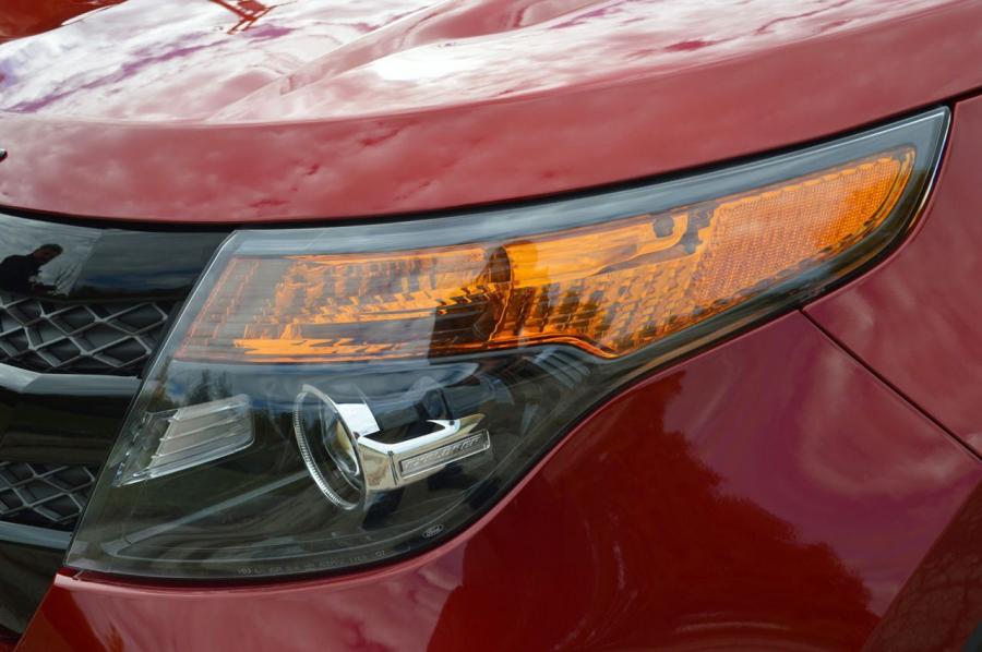  Ford Explorer Sport 2012 года  (фото 25 из 94)